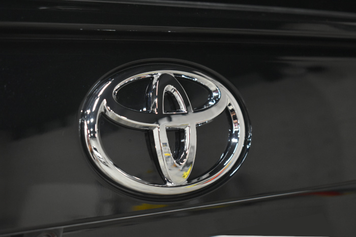 RAV4-8
