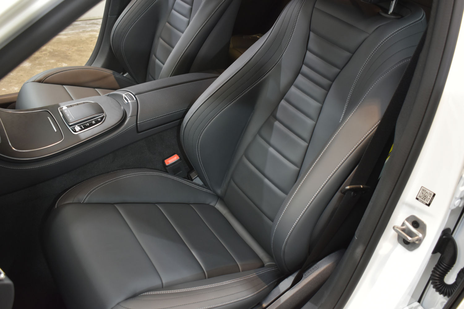 E220d-シート-2