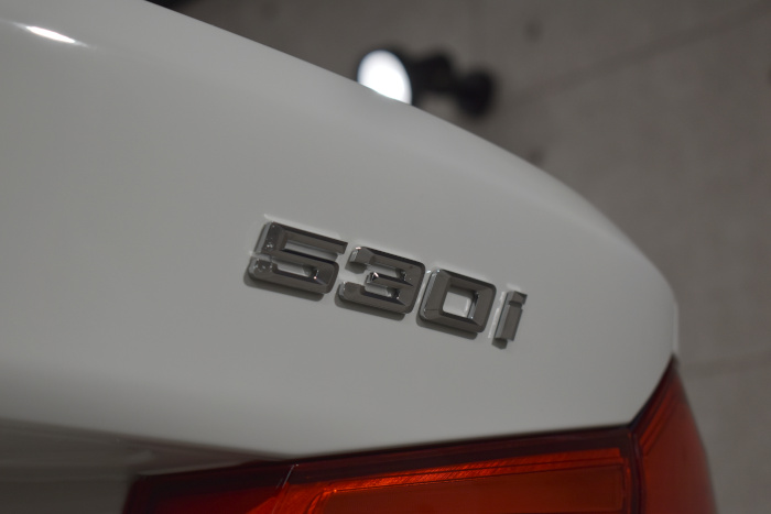 BMW530i-7