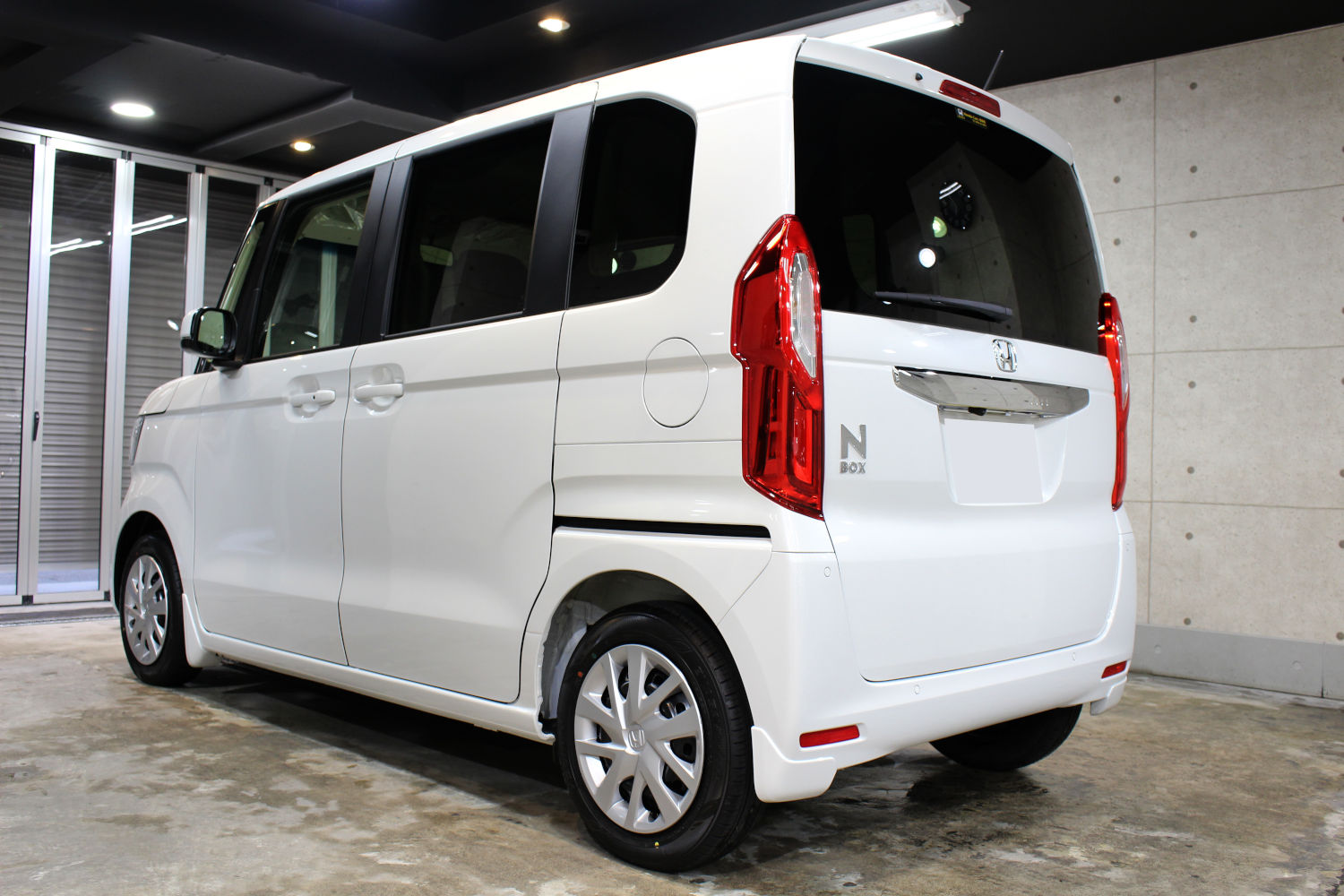 N BOX-10
