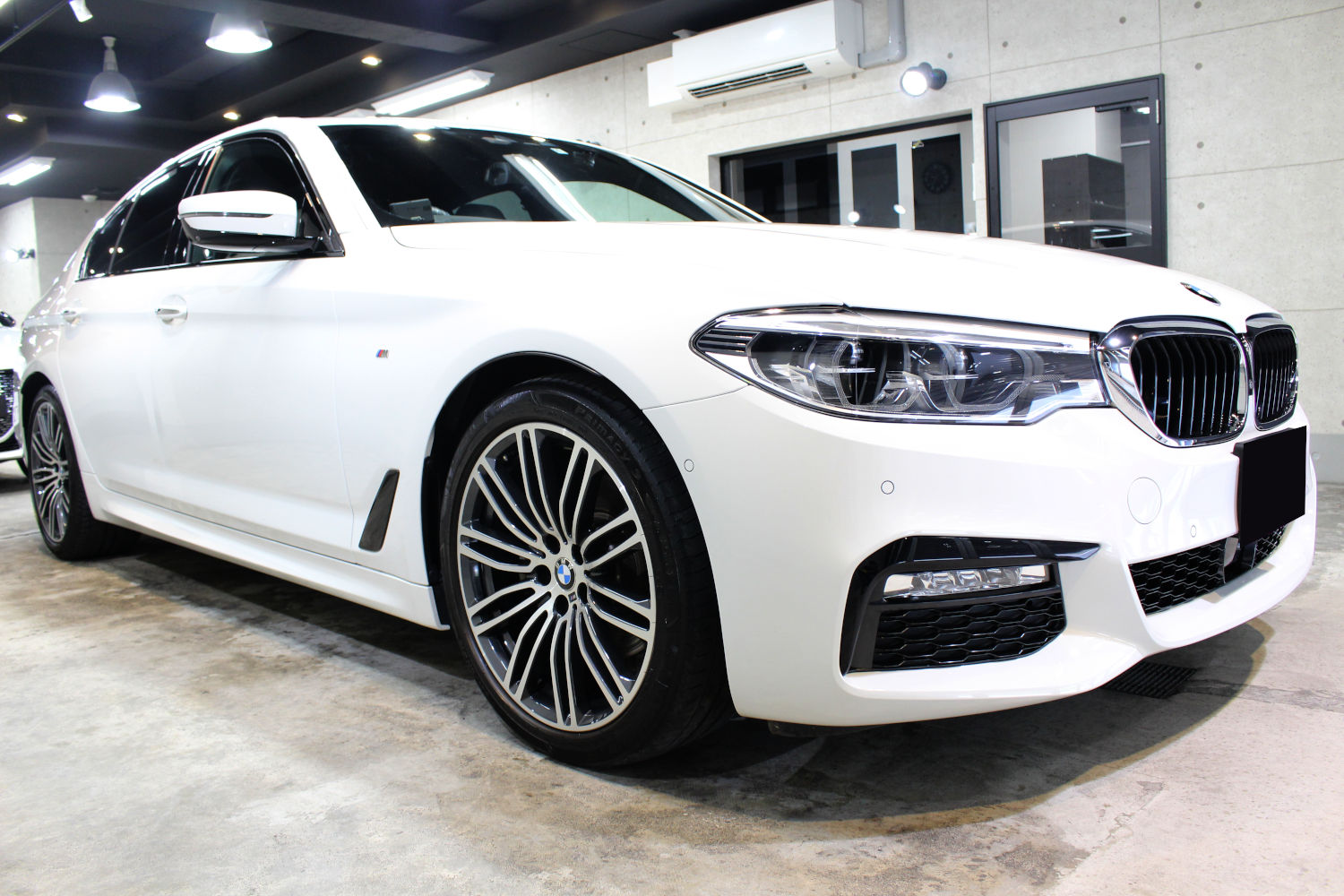 523i-1