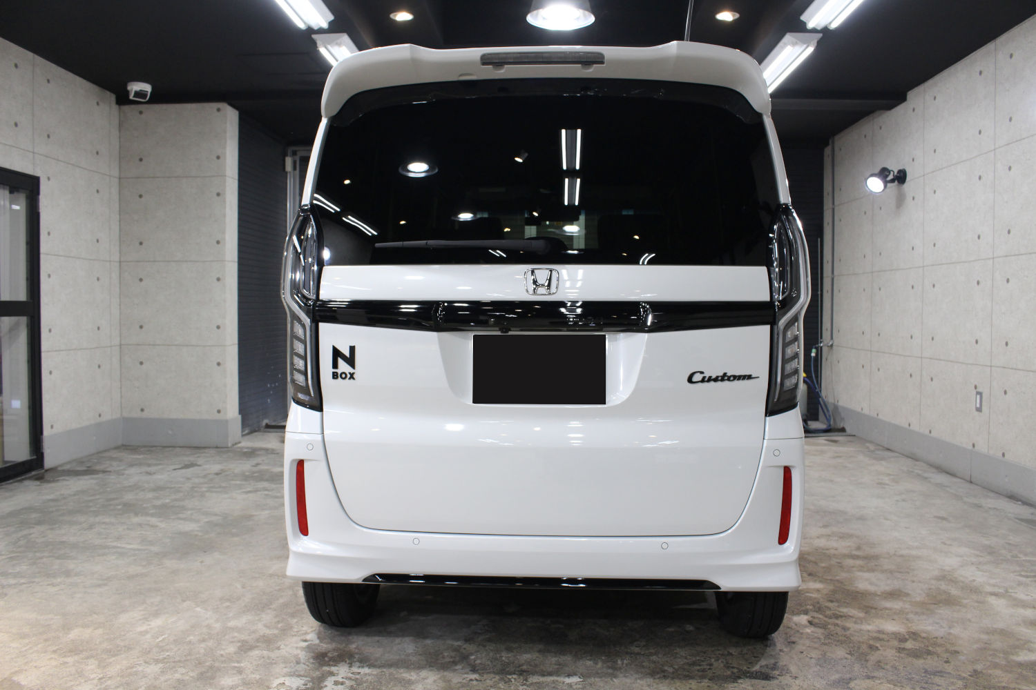 N BOX-7