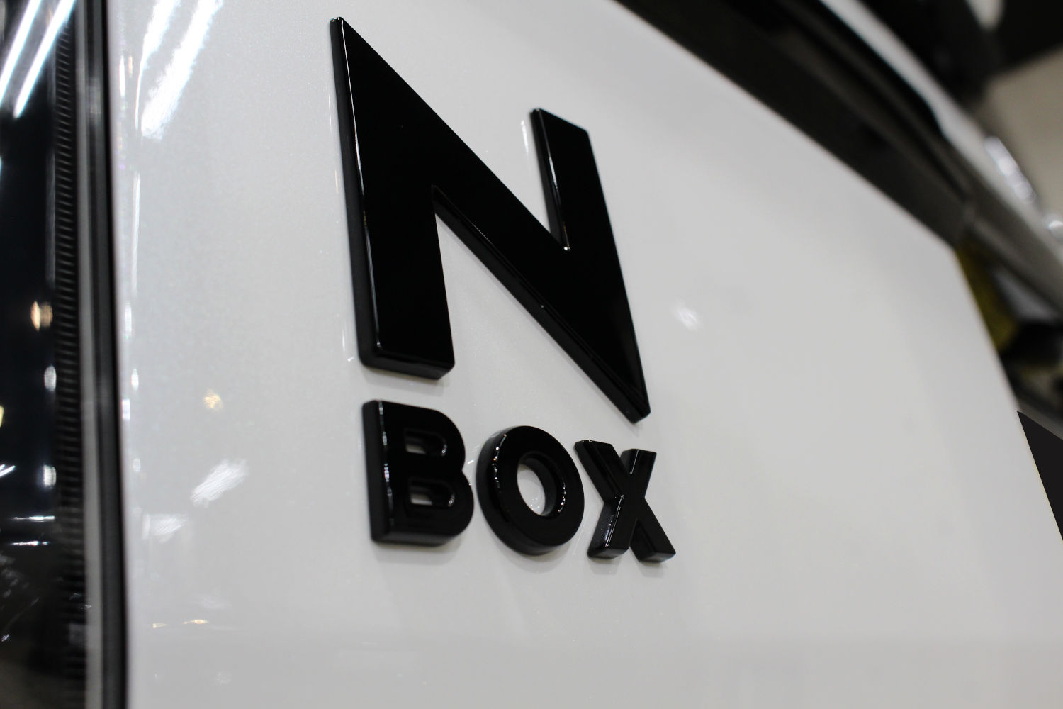 N BOX-9